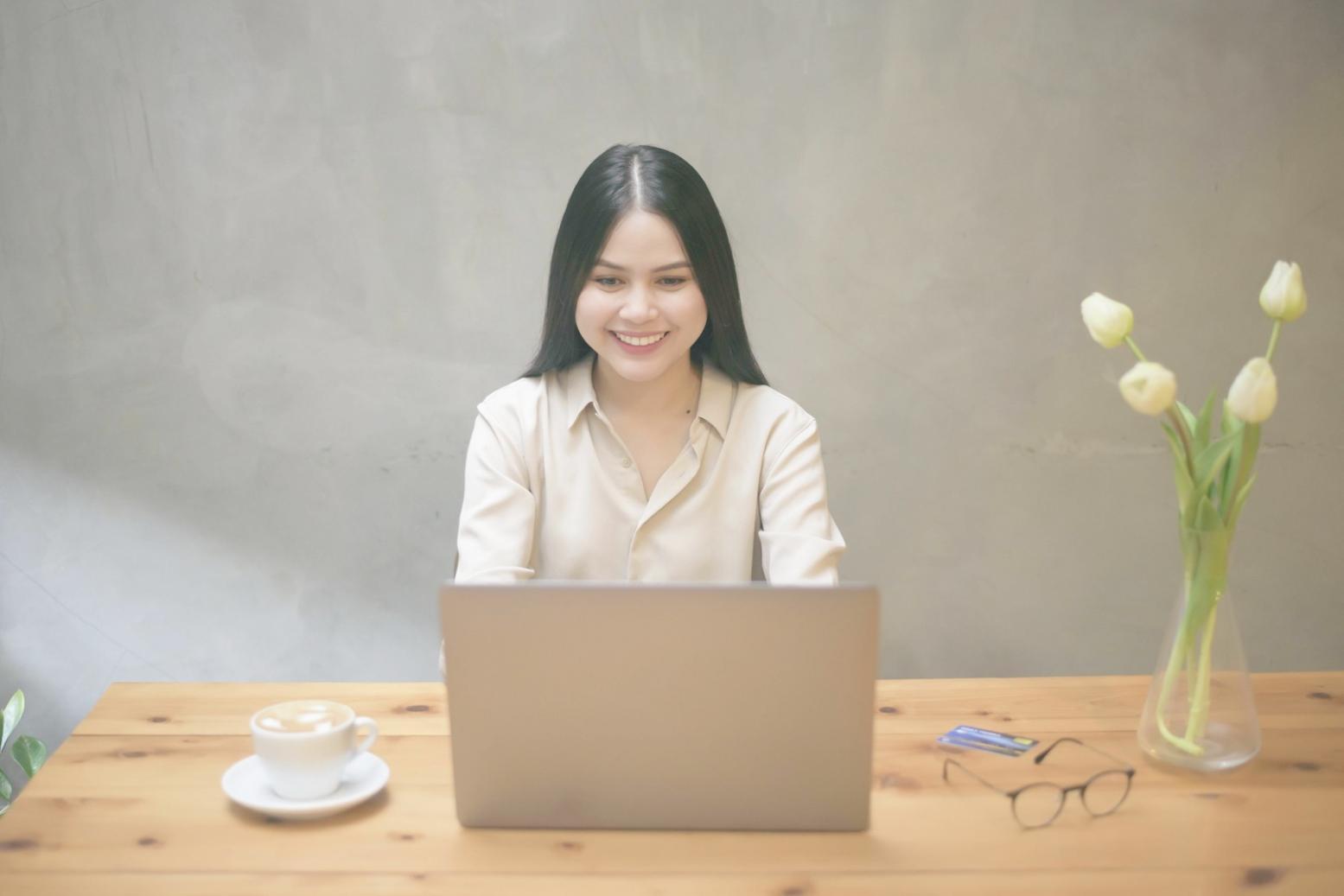 Analyse approfondie de documents financiers et tableaux de bord